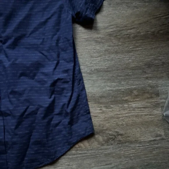 Ben Sherman NWOT Blue Stripe Short Sleeve Button Up Size XL 100 Cotton - Picture 12 of 16